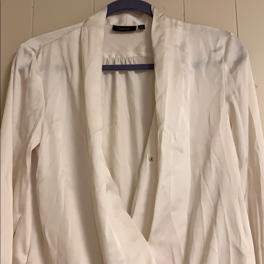 Blouse - Picture 2 of 3